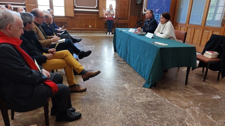 Inauguración do Abril Oteriano no Liceo de Ourense.