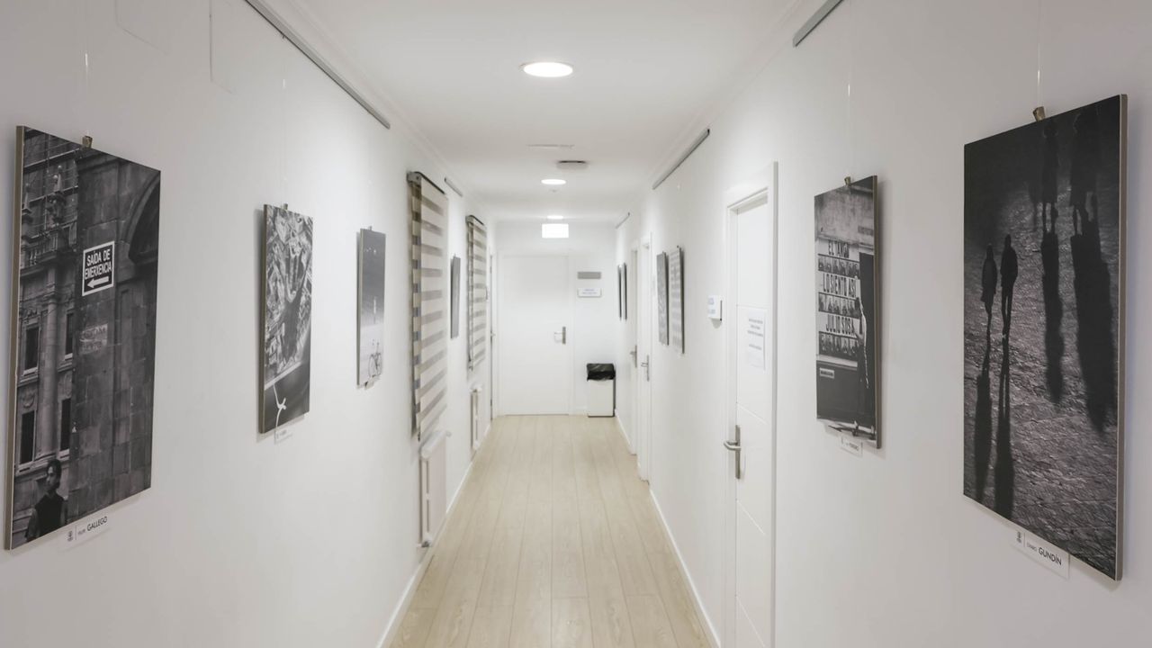 Exposici�n fotogr�fica en los pasillos y sala de espera del Polic�nico Cosaga, del grupo Recoletas