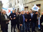 Caride sali� entre aplausos