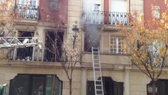 Incendio en un edificio de la avenida de A Coru�a de Santiago