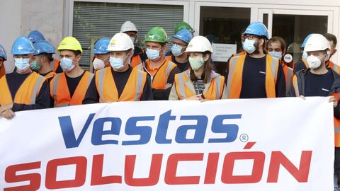 Los trabajadores de Vestas, frente al Parlamento