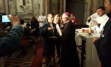 El arzobispo recibi ayer a un grupo de peregrinos discapacitados procedentes de la ciudad italiana de Ass 