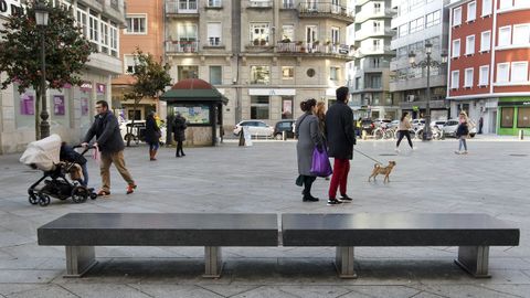 Plaza de Galicia, estos bancos han servido de merenderos muchas tardes de colegio