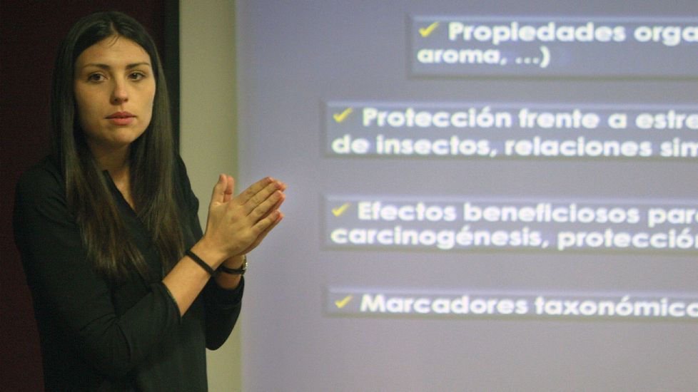 <span lang= es-es >Curso de buceo</span>. Ayer hubo un bautismo de buceo en la piscina de Frigsa, gracias a unos cursos en los que participan 500 personas, con el fin de promocionar el submarinismo en A Mari�a. 