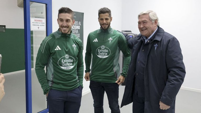 Héber Pena, Emanuel Insúa y Manuel Ansede en su presentación oficial.