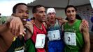 Los marroquíes Abdella Bay y Aziz Driouch (segundo y cuarto por la izquierda), que no se fugaron, lograron los dos primeros puestos en el campeonato del mundo universitario de campo a través celebrado en Santiago hace veinte años