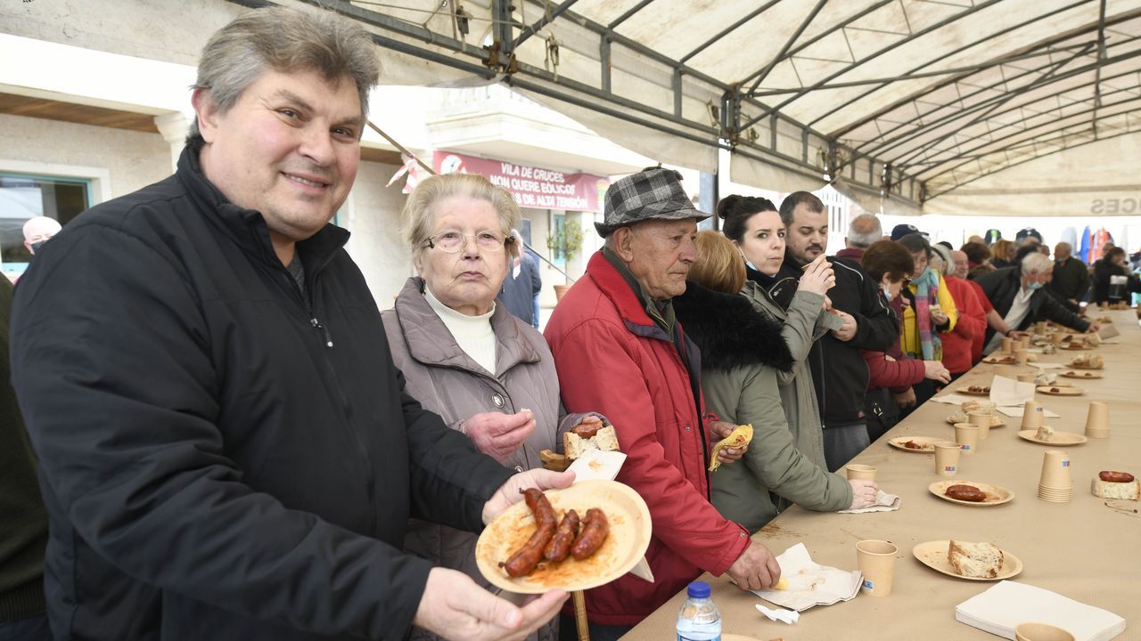 Castromaior, un castro con unas vistas privilegiadas del centro de Lugo.Alejandro y Roco, que ser quien est al cargo, en el bar A Veiga, situado junto al ro Eume