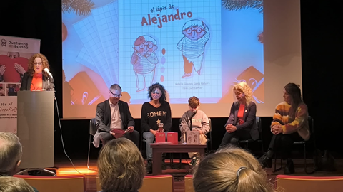 Presentaci�n del libro �El l�piz de Alejandro�, junto con Alejandro