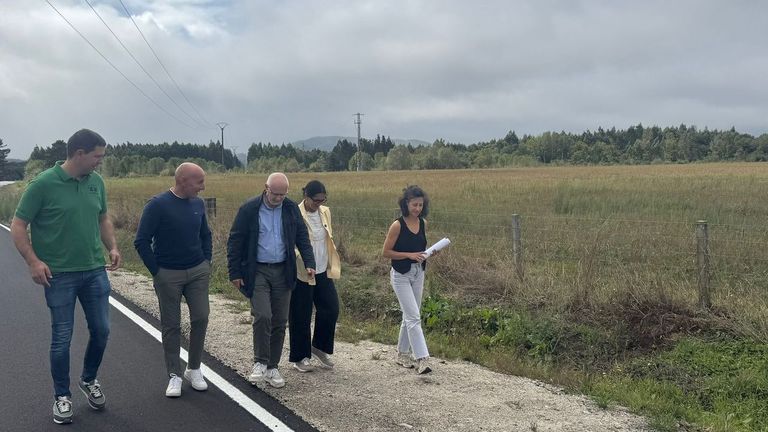 El grupo Vall Companys invertirá en Friol 30 millones de euros en una incubadora de pollos