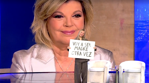 Alejandra Rubio di&oacute; la noticia en el programa &laquo;&iexcl;De Viernes!&raquo; y su madre vi&oacute; la entrevista desde una sala anexa.