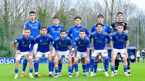Once inicial del Vetusta ante el Real �vila