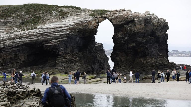 Praia das Catedrais