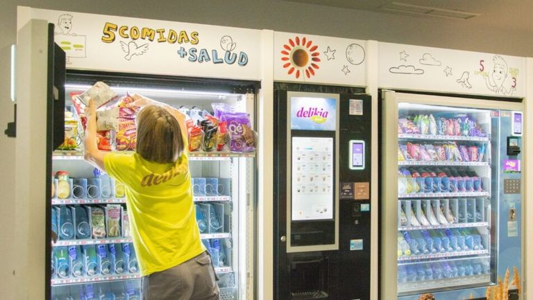 Delikia, el gigante gallego del «vending» crece en ventas, empleo y máquinas expendedoras