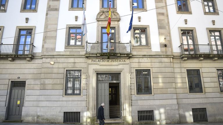 Veinte testigos desfilan por la Audiencia de Pontevedra en la primera jornada del juicio por presunto desfalco en Porto de Cambados