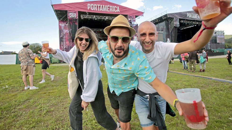 Arranca el festival PortAmerica.El cmping de O Courel est en una zona baja en la que ni siquiera es fcil conseguir cobertura de telefona mvil