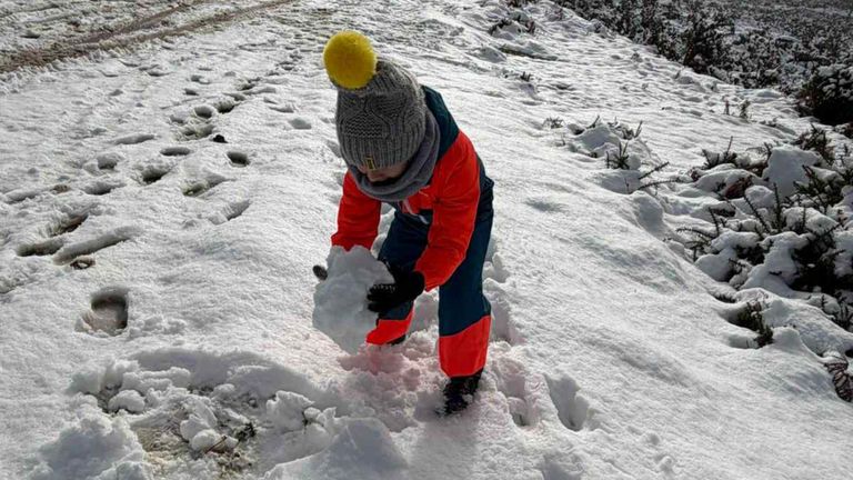 La nieve aguanta en la Serra de A Franqueira