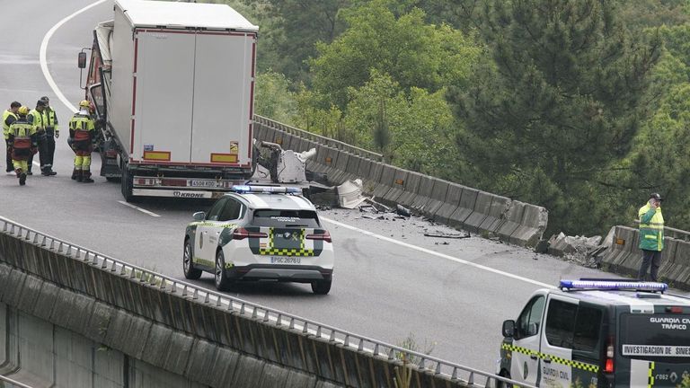 Así se calcula la resistencia de las protecciones de los viaductos para que aguanten embestidas como la del camión de Ourense