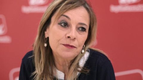Entrevista a �ngela Vallina, candidata de Izquierda Unida a la presidencia del Principado