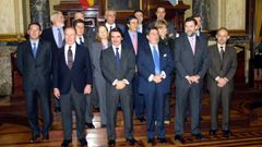 Foto de familia del Consejo de Ministros celebrado en A Corua el 24 de enero del 2003, en el que se aprob el Plan Galicia