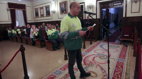 El presidente del comité de empresa de Urbaser, Jesús Vázquez, en el pleno.