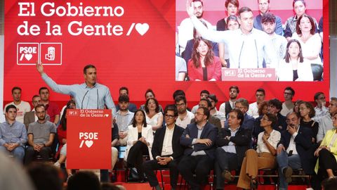 El presidente del Gobierno, Pedro Sánchez, da un discurso durante la reunión del Consejo Político Federal del PSOE, este sábado en Zaragoza.