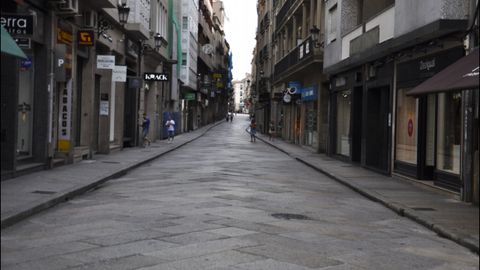 Calles desiertas en Ourense. No se rueda una pelcula. Es la ola de calor 