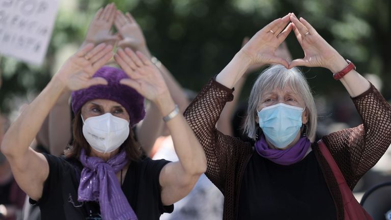 La Alianza contra el Borrado de Mujeres protestó ante el Congreso por la ley trans