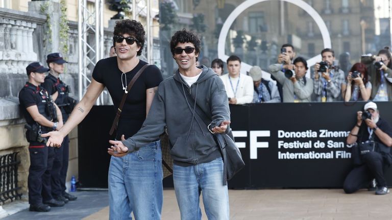 Los Javis: «Nadie va a sentir cuando vea »La bola negra» que es una película gay»