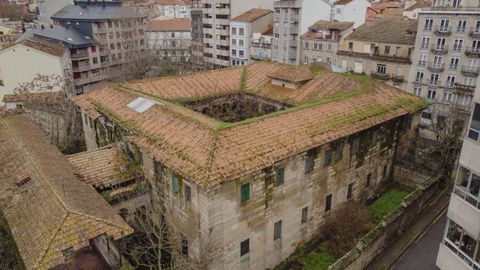 La vieja cárcel, en ruinas, en pleno centro de Ourense