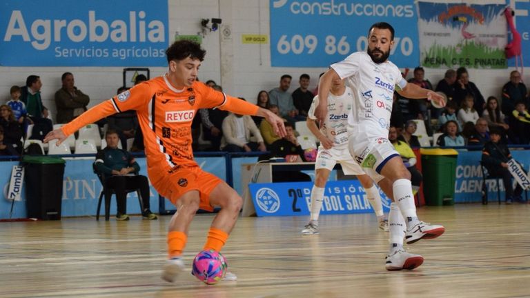 Un Reyco Burela superior se viene de San Pedro del Pinatar sin premio: 2-1