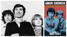 Chris Frantz, David Byrne y Tina Weymouth, en una imagen de los años setenta. A la derecha, portada del libro de memorias de Frantz