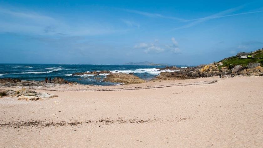 Imagen de la playa cerrada al ba�o