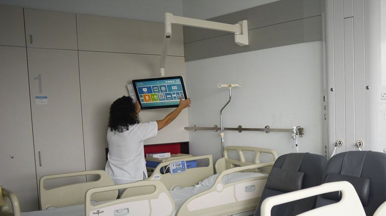 Los hospitales del futuro, menos camas y más tecnología