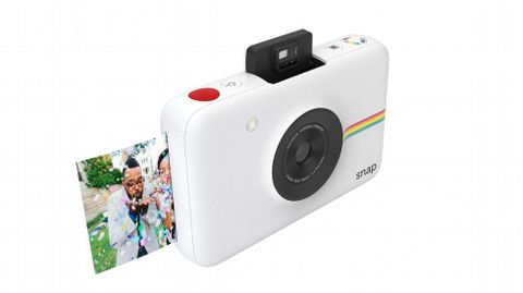 Polaroid snap touch | Impresión instantánea. Integra una mini impresora Zink que permite sacar en segundos copias formato 2x3 no solo tomadas con esta cámara, sino también con móviles y tabletas iOS y Android.