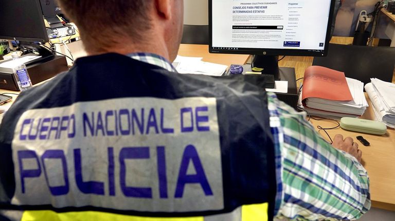 Una banda peruana que tenía una célula en Vigo obtuvo cinco millones de euros en ciberestafas por toda España