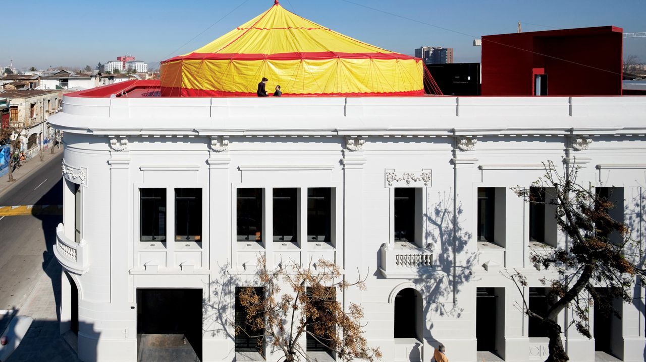 NAVE, centro de artes esc�nicas proyectado por Smiljan Radic en Santiago de Chile.