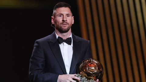 Messi recibe su octavo Baln de Oro