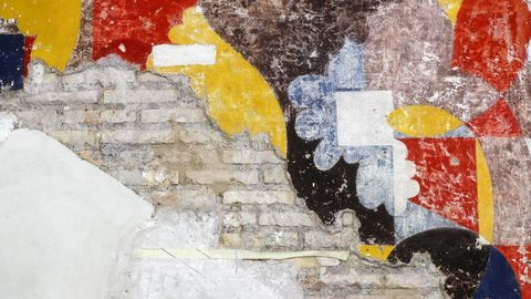 Detalle de la pintura mural del artista exponente del futurismo Giacomo Balla (1871-1958), perdido desde hace casi un siglo, encontrado en los bajos de un edificio propiedad del Banco de Italia