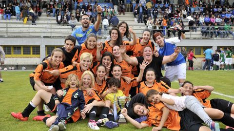 El San Sadurnio celebr el ttulo de Copa femenina