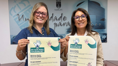 As concelleiras Olga Ameneiro e Mar�a Lorenzo na presentaci�n do reto��En que podo axudarche?�.