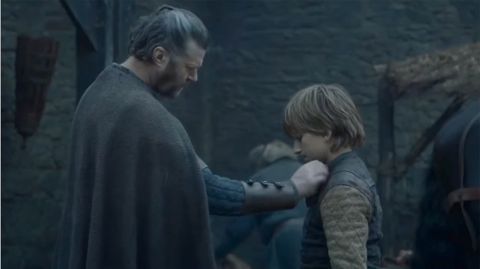 Ned Stark antes de partir a Nido de Águilas, donde será discípulo de Jon Arryn