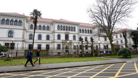 La Xunta concentra el 80 % de sus organismos en Santiago