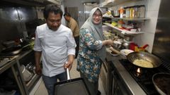 Rany Kiyak, emprendedora indonesia que mont hace casi un ao en Viveiro un restaurante especializado en la gastronoma de su pas