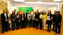 La Asociación contra el Cáncer reunió en el Colegio de Médicos de A Coruña a los investigadores de la provincia que recibirán ayudas para llevar a cabo diversos proyectos