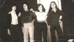 Mari Luz Pita, Milagros Pereira, Begoña Yáñez y Medy Pita, en la Sala Perla de Fene en 1977
