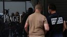 Un agente de la Polica francesa, junto a la joyera, que fue objeto de un atraco, situada en la Rue de la Paix, en plena milla de oro de Pars.