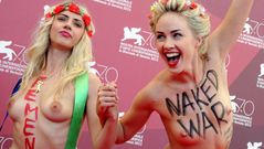 Femen vuelven a ensear sus pechos