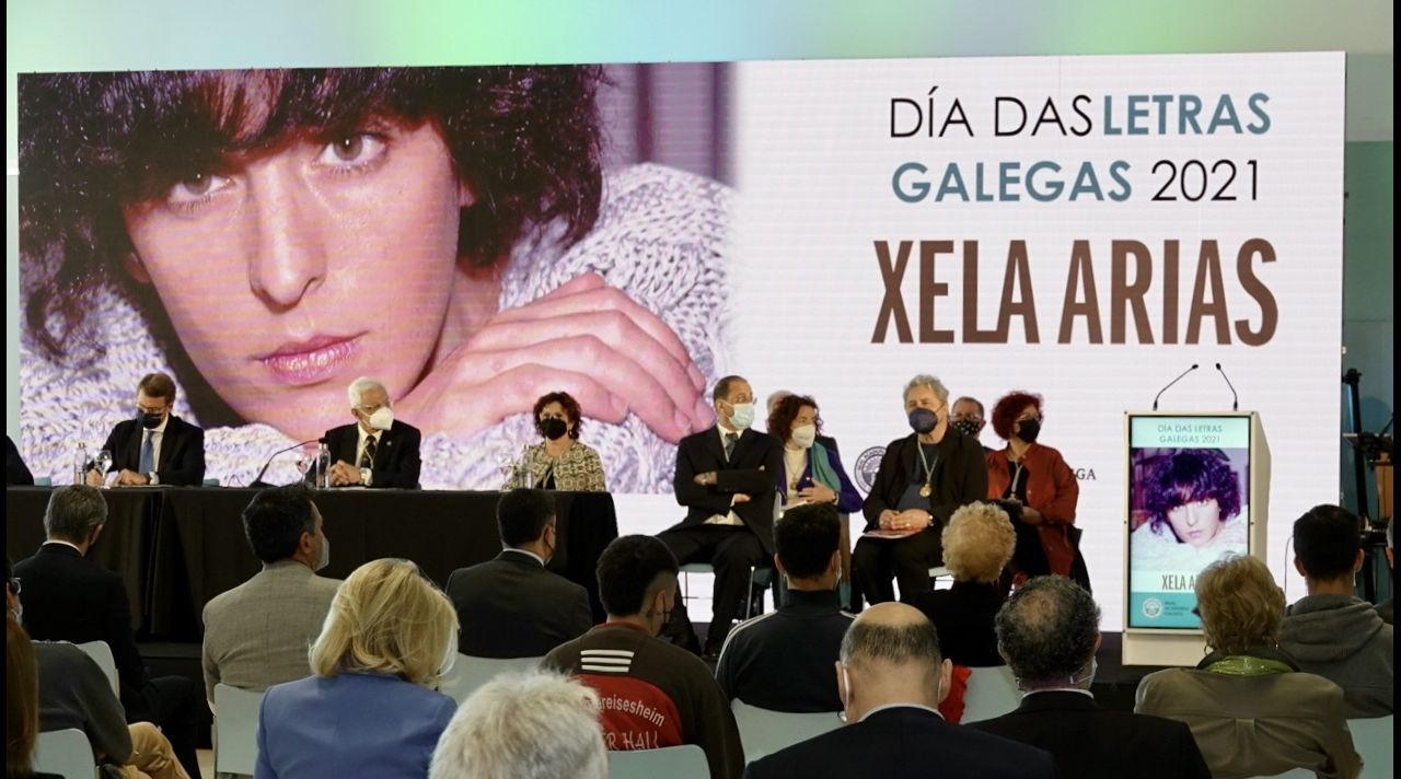 Pleno da RAG en Vigo por Xela Arias.Albino Real, en una fotografa de las redes sociales de Carsegal