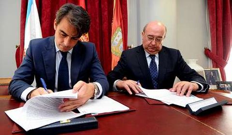 Calvo y Fondo firmaron ayer los cuatro convenios para mejoras viales.