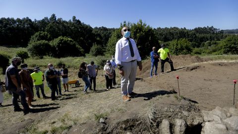 Alumnos del mster de arqueologa de la USC realizan prcticas en el castro de Elvia